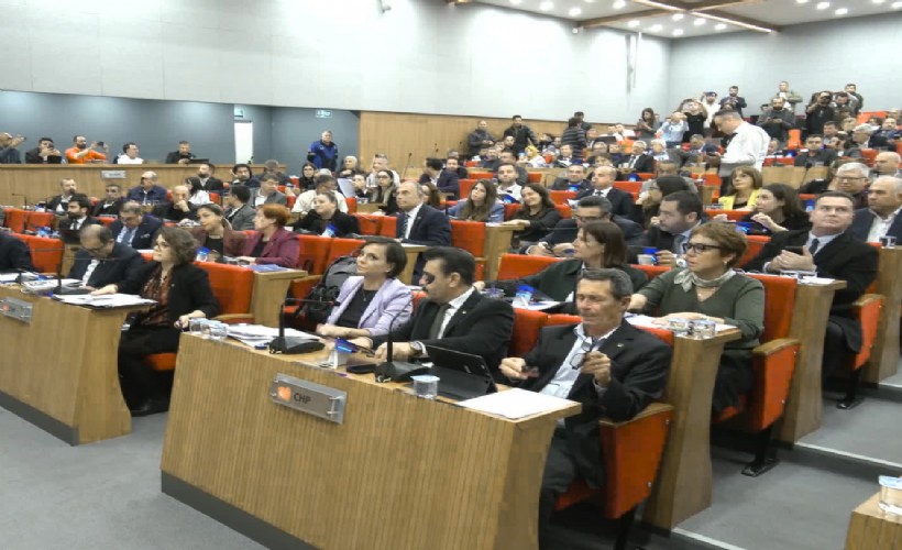 CHP'li meclis üyeleri Genel Merkez'i takmadı koltuğa yapıştı!