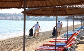 Çeşme Belediyesinden 19 plajda 7/24 temizlik