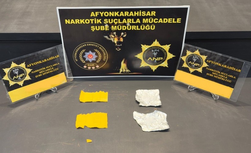 Durdurulan araçlardan uyuşturucu çıktı
