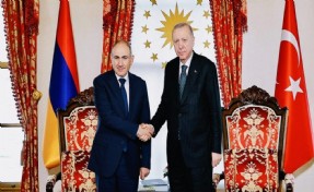 Erdoğan, Paşinyan ile görüştü
