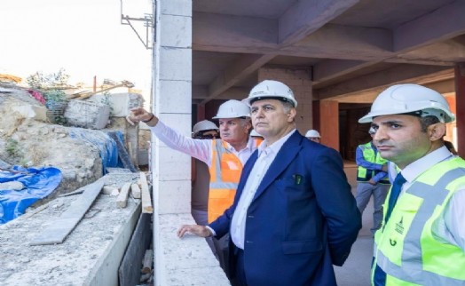 Eşrefpaşa Hastanesi'nin yeni binası yükseliyor