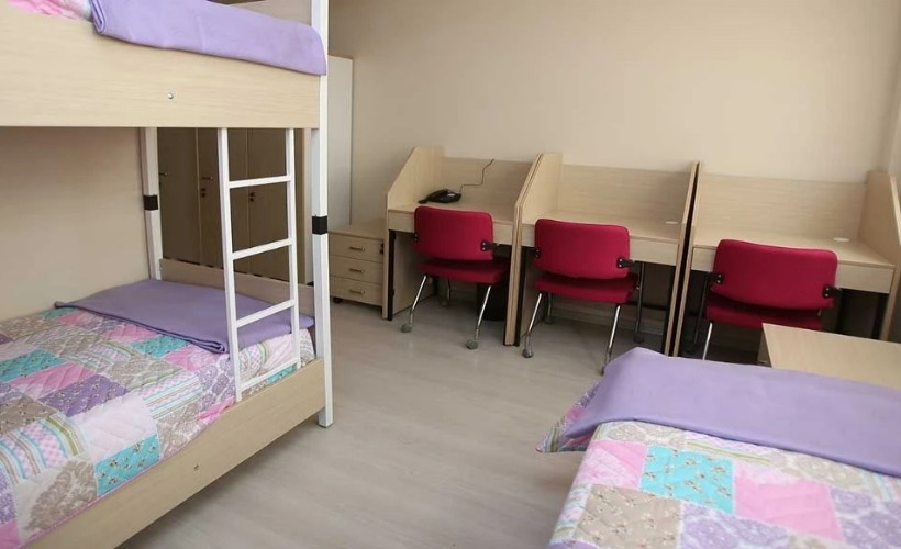 Gençlerin üniversite heyecanına 'barınma' engeli: Fiyatlar cep yakacak!