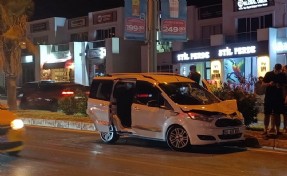 Hafif ticari aracın çarptığı kadın öldü