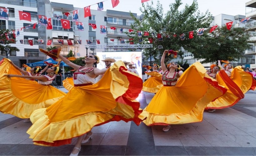 Halk Dansları Festivali’nden coşku dolu açılış