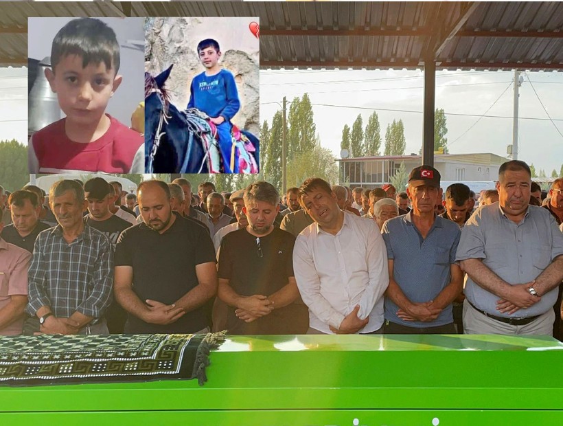 İki minik arkadaşın kahreden sonu: Gözyaşları sel oldu...
