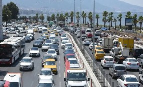 İzmir'de kortej yürüyüşü nedeniyle o yollar trafiğe kapatılacak!