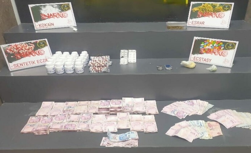 İzmir'de zehir tacirlerine baskın: 1 şüpheli tutuklandı