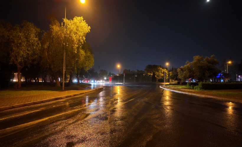 İzmir’de bölgesel yağış
