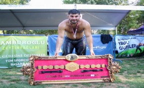 İzmir’in yağlı güreş şöleninde başpehlivan belli oldu!