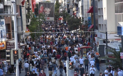 İzmirliler düzenlenen operasyonları siyasi buluyor!
