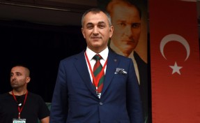 Karşıyaka'da Azat Yeşil ve eski yöneticilerden kulübe destek