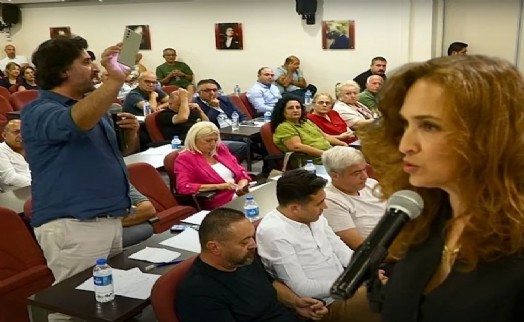 Karşıyaka'da AK Parti ile CHP arasında isim polemiği.. İZSU ve Büyükşehir'e 'kayıp su' ve 'destek' çıkışı