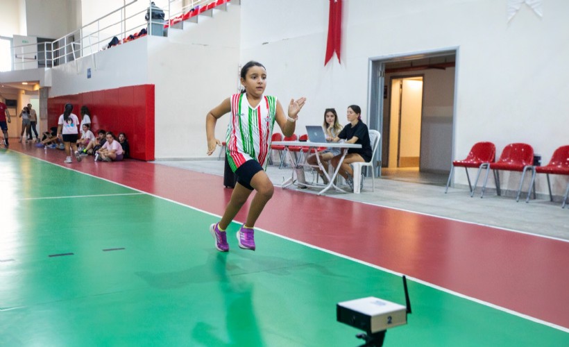 Karşıyaka’da örnek hizmet: Sportif yetenekler keşfediliyor