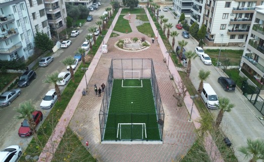 Kemalpaşa Belediyesi'nden çocuklara dev yatırım: 17 yeni mini futbol sahası