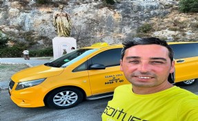 Kuşadası'nda bıçaklı saldırıya uğrayan taksici hayatını kaybetti!