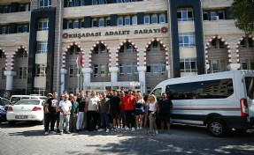 Kuşadası’nda, turistik tesiste maaşlarını alamayan çalışanlardan otel sahipleri hakkında suç duyurusu