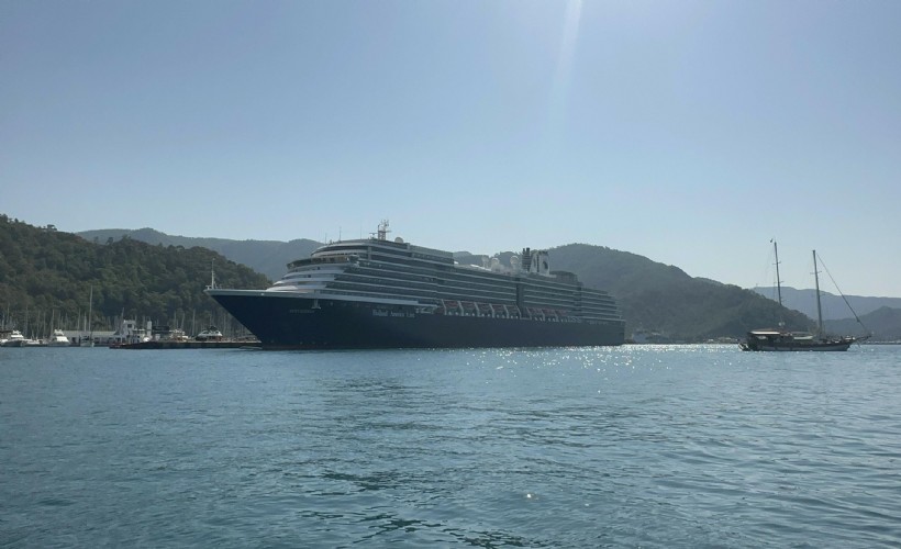 Marmaris'e denizden 2 bin 94 turist