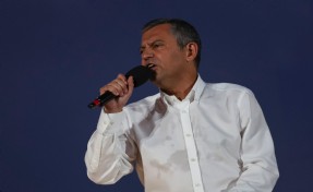 Özel, Aksaray'da on binlere seslendi; Söz veriyorum sandık gelecek