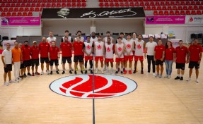 Petkimspor tam kadro parkede
