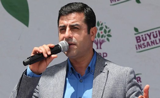 Selahattin Demirtaş sessizliğini bozdu: Cezaevinden mesaj yolladı