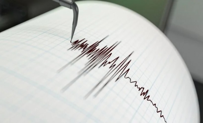 Sındırgı'da 4,8 büyüklüğünde deprem: Sarsıntı İzmir'de de hissedildi