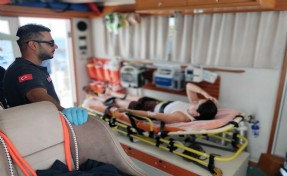 Teknede rahatsızlanan Meksikalı turiste tıbbi tahliye