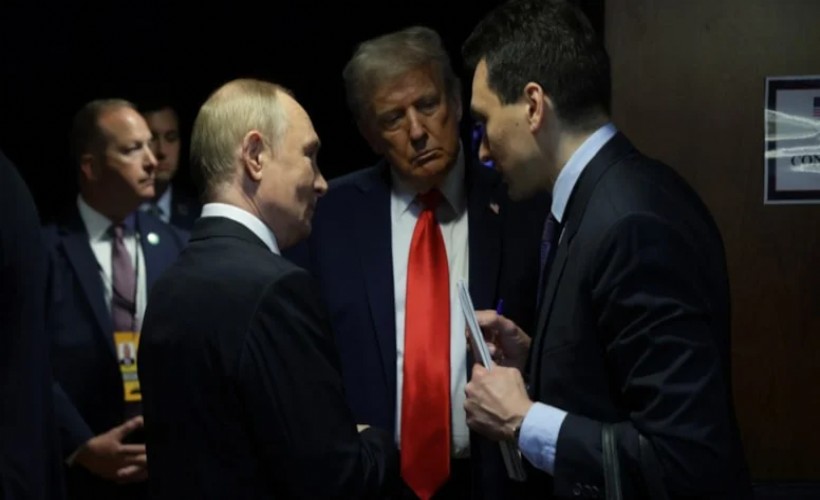 Trump'ın mikrofonu açık unutuldu: Putin'le ilgili söylediği olay oldu