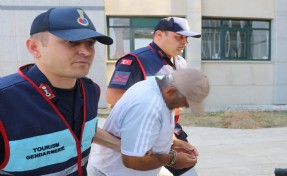 Sapık yakalandı! 2018'den beri turist kadınları gizlice çekiyormuş