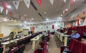 AK Parti'den Çiğli Meclisi'nde protesto!