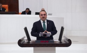 AK Partili Kırkpınar’dan Tugay’a: Tarımı bırak İzmir’e bak