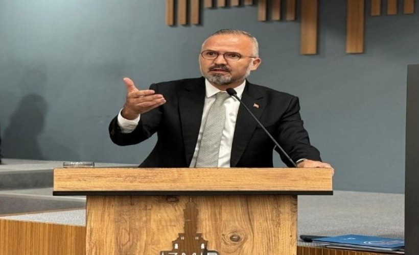AK Partili Yıldız'dan Büyükşehir'e çıkış: 'İzmir çöp dağlarıyla karşı karşıya!'