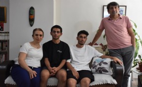 Ağabey ve kardeş aynı bölümü kazandı