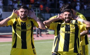 Aliağa FK evinde mutlu
