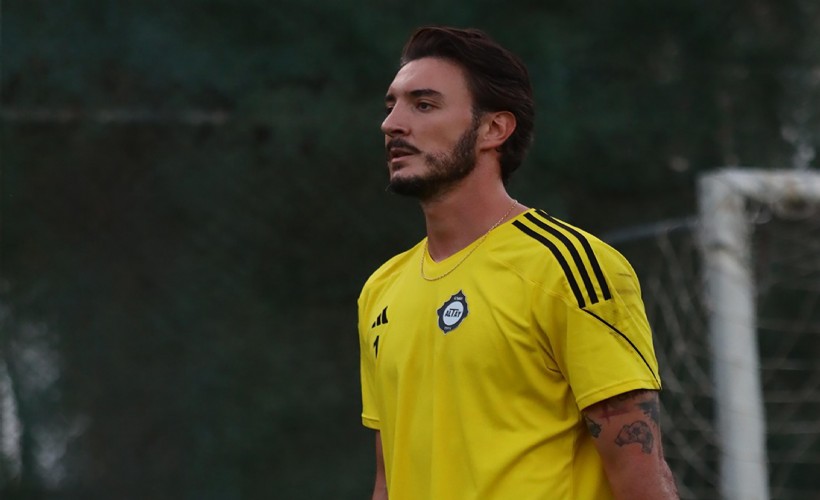 Altay'da kaleci Ozan'dan kötü haber