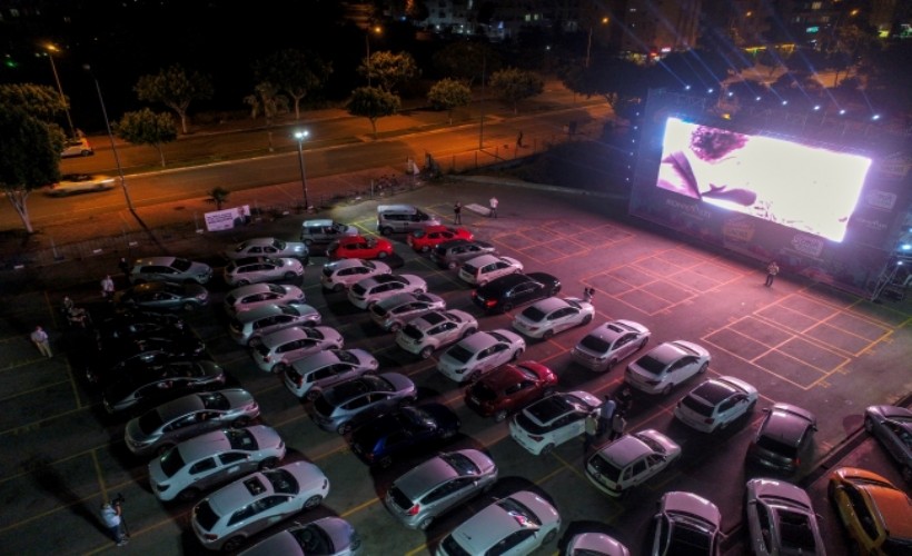 Arabada film keyfi yeniden!