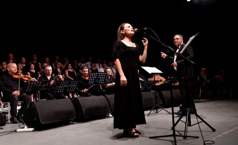 Atatürk’ün Sevdiği Şarkılar Bornova’da yankılandı