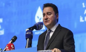Babacan'dan Erdoğan'a 'Trump' tepkisi: 'Soykırımın en büyük destekçisine 'dostum' diye..'