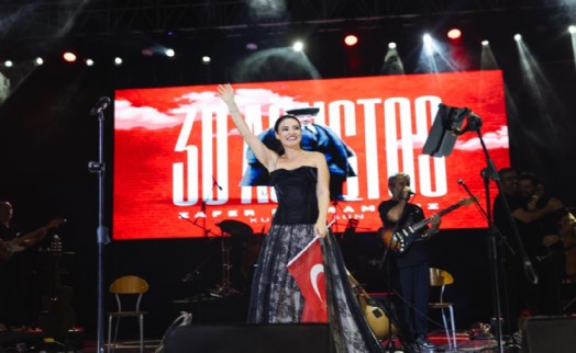 Balçovalılar Sevcan Orhan’la coştu