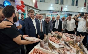 Balıkçılar 'Vira Bismillah' dedi... İlk av sonrası yüzler güldü