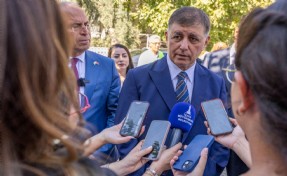 Başkan Tugay çöp krizinde o başkanları hedef aldı: Laf etmeye hakları yok!