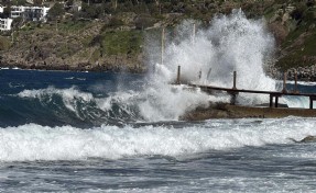 Bodrum'da feribota fırtına engeli