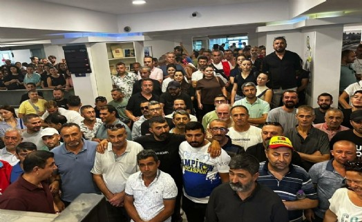 Buca'da bıçak kemiğe dayandı: Maaşlarını alamayan işçiler süresiz eyleme çıktı!