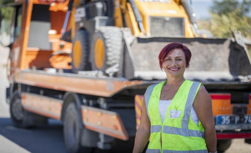Büyükşehir’in kadın çekici operatörü tabuları yıktı