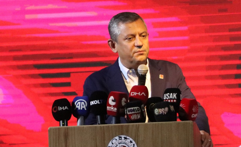 CHP Genel Başkanı Özel, Uşak’ta Ferdi Zeyrek Amfi Salonunun açılışını yaptı