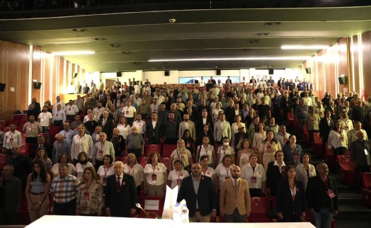 CHP Kemalpaşa’da Ahmet Yılmaz yeniden ilçe başkanı seçildi