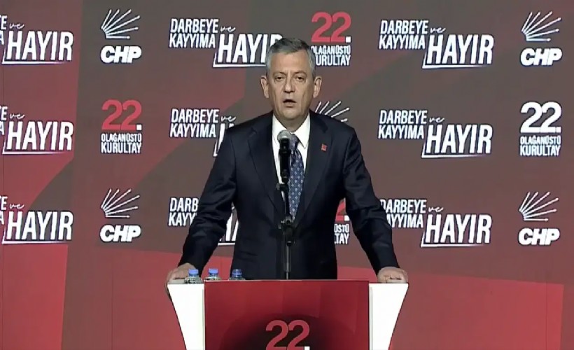 Özgür Özel, CHP'nin 22. Olağanüstü Kurultayı'nda yeniden Genel Başkan seçildi: Oyların tamamını aldı!