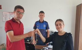 Manisa’da bulunan altın ve ziynet eşyaları sahiplerine teslim edildi