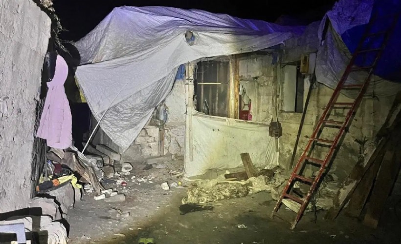 Erzurum'da toprak evin damı çöktü:2 çocuk öldü, 4 kişi yaralandı