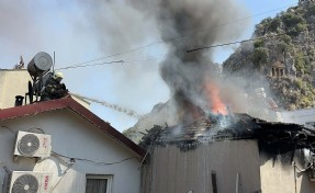 Fethiye’de müstakil evde yangın