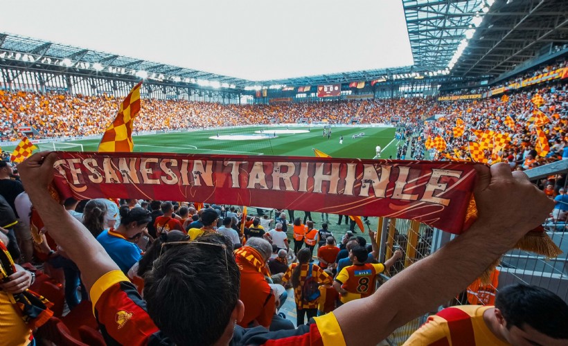 Göz-Göz, Kartal'ı avlamak istiyor